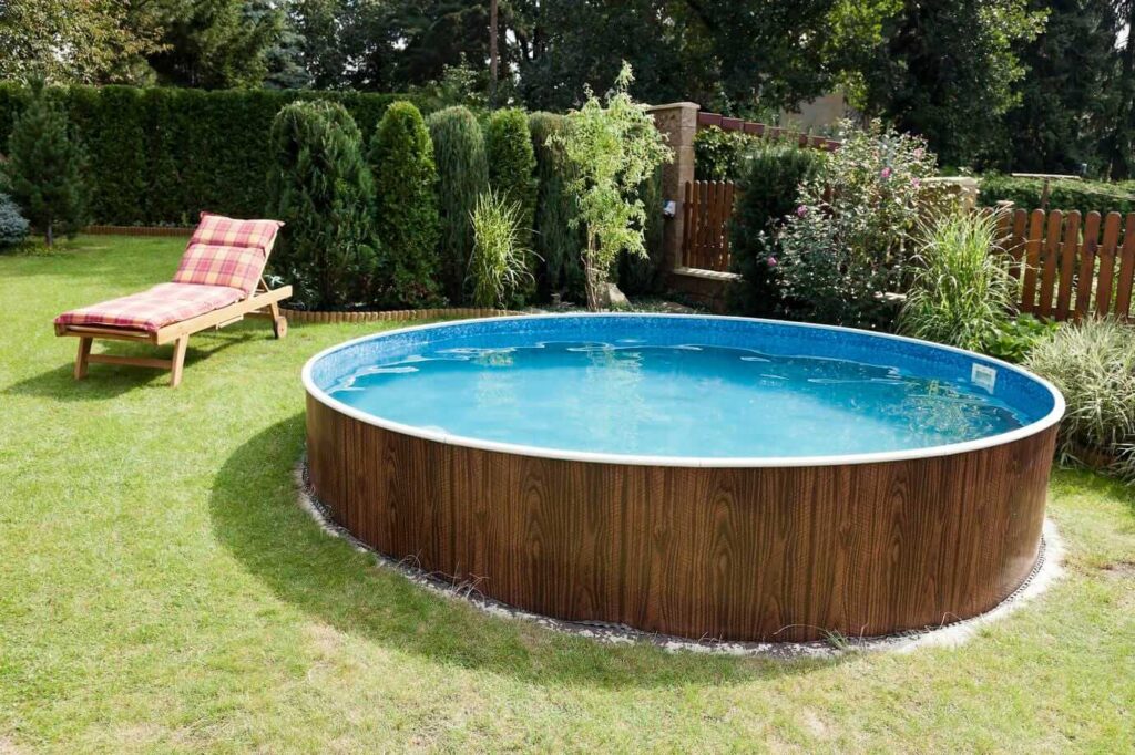 4 Types of Swimming Pools - Above Ground Pools